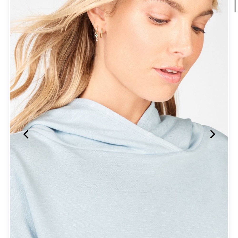SOLD!! Light blue fabletics hoodie - Picture 3 of 3